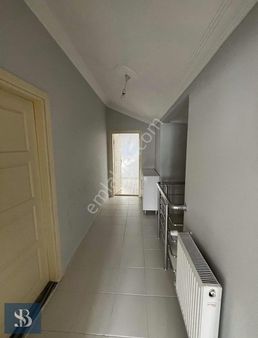 Sb Gayrımenkul'den Hamza Yerlikaya Cd. Üzeri Kiralık Daire