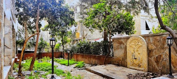 Buca Efeler 30 Ağustos Yakını 3+1 Geniş Bahçeli Satılık Daire