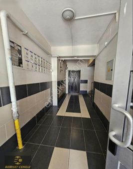 Yenimahalle Özevler'de 3+1 Satılık Daire