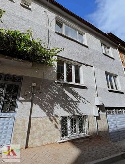 Kaymen Emlaktan Emek Mh Kiralık 3+1 Arakat Daire