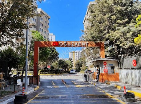 Oğuzkent Sitesinde 3+1 Arakat Satılık Daire