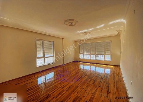 Konyaaltı Öğr.ev Mh Arakat 3+1 150 M2 Ayrı Mutfak