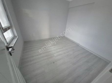 Sınav Kolejine Yakın 3+1 Ara Kat Köşe Daire