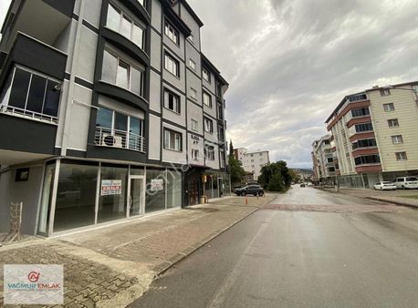 Yağmur Emlak'tan Tekkeköyde Cadde Üstü Kiralık Dükkan