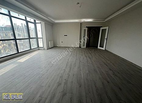 Anka Palas Sitesinde Konforlu Yaşam __teras Balkonlu __geniş M2