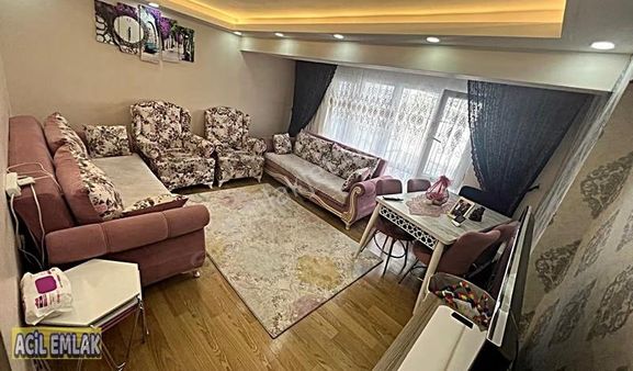 Acil Emlaktan Yeni Bina Asansörlü Lüks Yapılı Daire