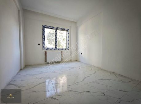 Şimşekten Bahçelievler'de 1+1 0 Daire