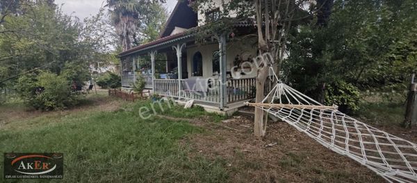 1215 Metrekare Arsa İçinde Orta Mahallede Müthiş Konum Dubleks