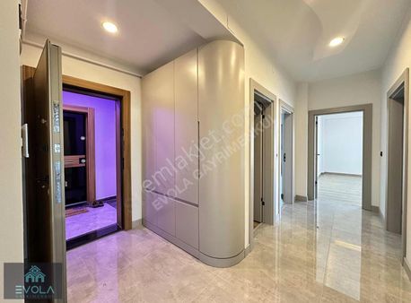 Evola Gayrimenkul'den Satılık Lüks 3+1 182 M² Daire