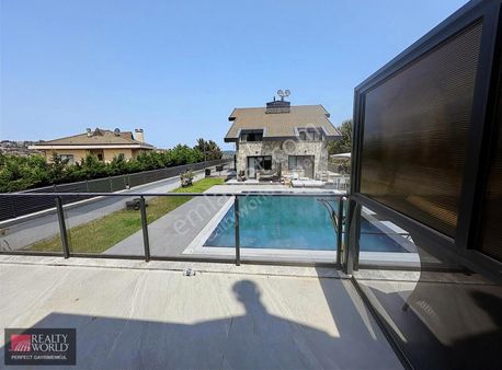 *realty World*7/24 Güvenlikli Sitede Kiralık 5+1 Lüks Villa