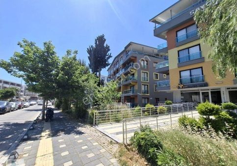 Altunkum‘da Denize 200 Metre Mesafede 3 + 1 Eşyasız Köşe Dubleks Daire