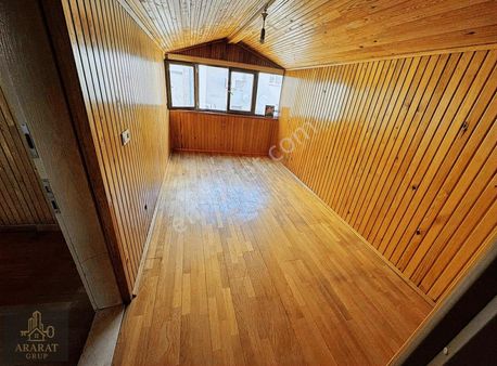 Bağcılar Dağyolunda Kiralık Özel Yapılmış 3+1 Çatı Daire