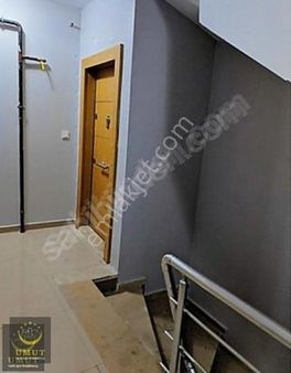 Arnavutköy Belediye'ye Çok Yakın Cadde Üzerinde Kiralık Ofis....