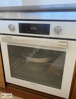 Bahçeşehir'de Müşterisi Oturmuş Devren Kiralık Havuz Başı Cafe