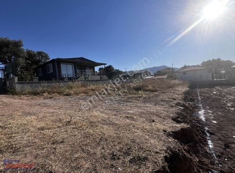 Yeni Foça Kozbeylide Satılık Arsa