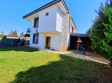 İzmir Seferihisar Ürkmez Cumhuriyet Te Satılık 3+1 Villa