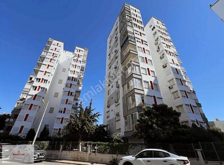 Güzeloba'da Site İçerisinde 3+1 Geniş Dubleks Daire