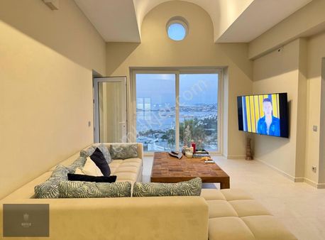 Yalıkavak Marina Manzaralı Satılık 3+1 Üst Flat Daire