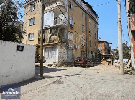 Bayraklı Yamanlarda Satılık 2 Kat İmarlı Arsa