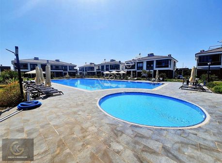 Güçlü Kardeşler Güre Nin En Güzel Sitesinde En Özel 2+1 Dairesi