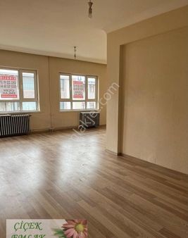 Çiçek Emlak'tan Emek'te Katta Kombili Gazi Hastanesine Yürüme Mesafesinde 2+1daire