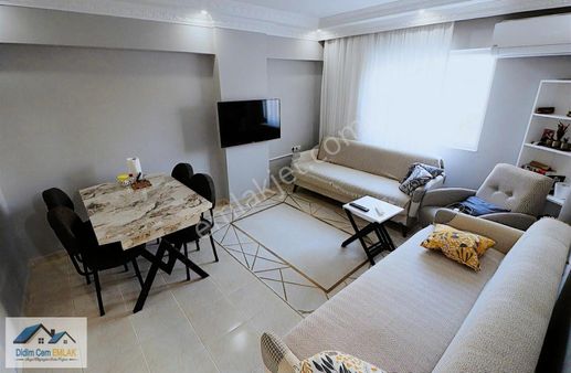 Efeler Mahallesinde Ara Katta Ayrı Mutfak Satılık 2+1 Daire