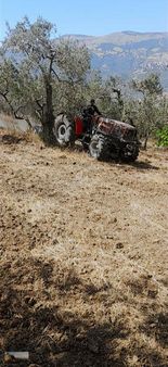 Umurbeyde 9081m2 Muhteşem Manzaralı Resmi Yol Kenarı