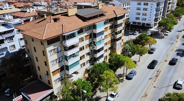 Livadan Adalet Mahallesinde Park Cepheli Arakat 3+1 Fırsat Daire