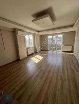 Çorlu Hürriyet Mah. De Satılık Havuzlu Site İçi 3+1 Daire