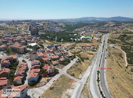 Favori'den Dikilitaş'ta Fırsat 9 Daire Uygun 366 M2 3 Kat İmar