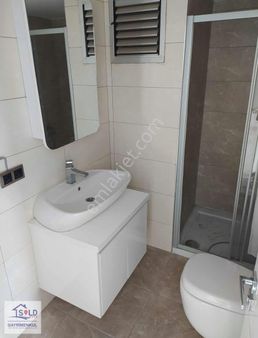 Lobi Parlas'ta Faturalı 1+0 Kiralık Teras Ofis Bölge Metro Yak