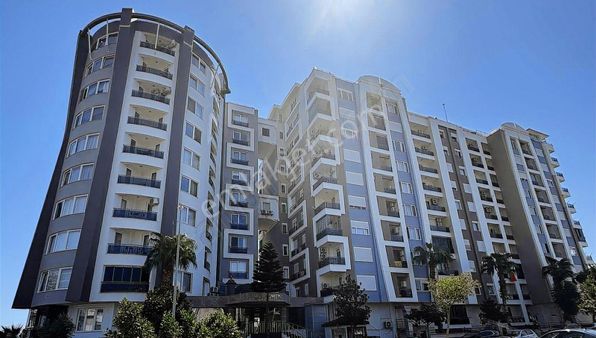 Konyaaltı Kuşkavağında Havuz Başı, Full Eşyalı 2+1 Daire