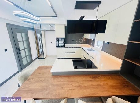 Merkezi Konumda Ada Mutfaklı Bölgenin İncisi Geniş Lüks Sıfr 3+1