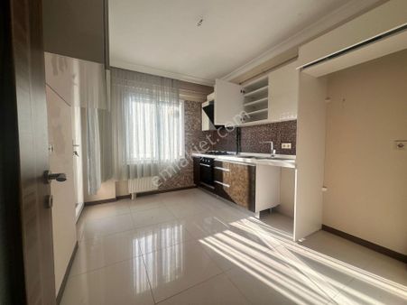 Çalışkan_dan Karabağlar Yunus Emre Mah. Site İçinde Geniş Kiralık Daire.