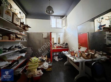 Smyrna'dan Poligonda Devren Kiralık Fırsat Dükkan