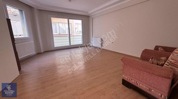 Yeşilyurt Reis Mahallesinde Merkezi Konumda 3+1 Satılık Daire