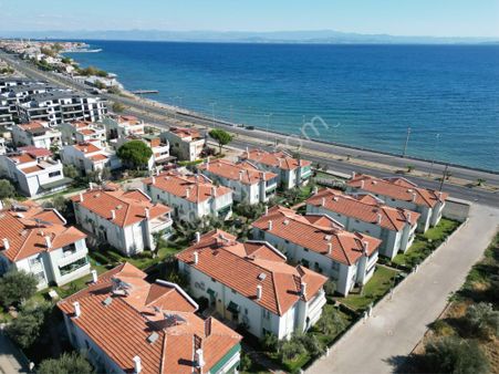 *tekyetkili*güçlü Kardeşler Denize 2.sıra Lüks 3+1 Bahçeli Villa