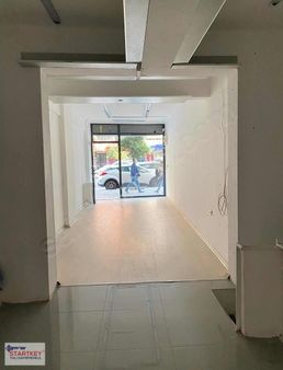 Konak Altıntaş Mah. İnönü Cd Kiracılı 2 Katlı Satılık Dükkan
