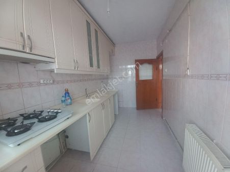 Esemlaktan Salı Pazarında 2+1 Daire 3. Kat