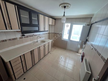 Sincan Selçuklu Mah 13 Yıllık Salon Bağımsız 3+1 Satılık Daire