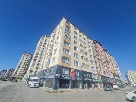 Gülük Mahallesinde Çarşı Merkezinde 3+1, 175m² Satılık Daire