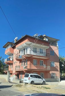 Albayrakta Ön Ve Arka Cephesi Açık Müstakil 4 Katlı Satılık Bina