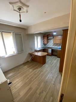 Akalindan Bozyaka Merkezde Ara Kat Bakımlı Satılık Daire