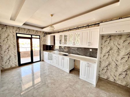 Beylerbeyinde Aktif Konumda Masrafsız Ultra Lüx 3+1 Daire