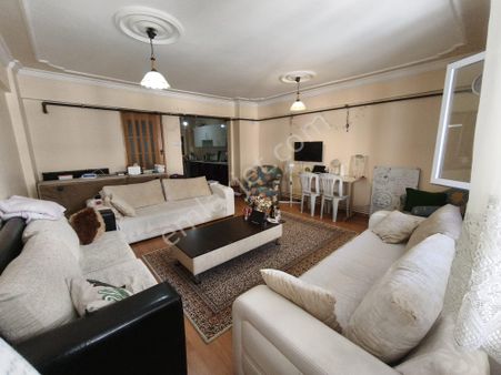 Balçovada Metro Yakını Arakat D.gazlı Satılık 3+1 Daire