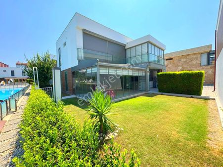 Tek Müstakil Geniş Bahçeli 3+1 Villa