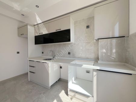 💥💥 Güç Gayrimenkul'den Zeytinlide Ara Kat Asansörlü Kaçmaz Sıfır Lüx Satılık 2+1 Daire