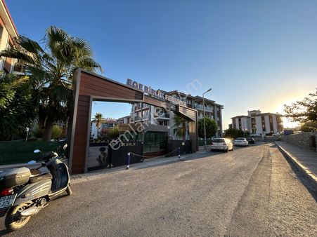 Güvenlikli, Eşyalı Satılık Geniş 1+1 Daire!