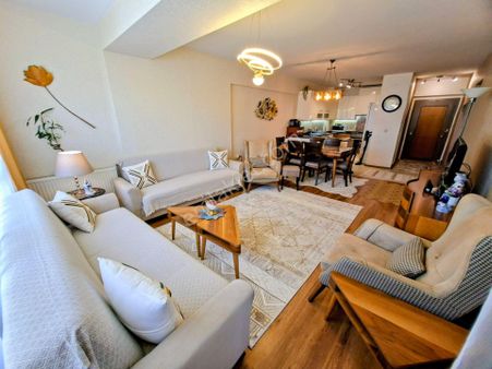 Kw Cobans’dan Palmiye Park Renova’da Kaçmaz Daire – Geniş Balkonlu, Önü Açık, Şık & Bakımlı!