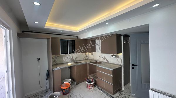 Çarşının İçinde Full Özellikli Satılık 3+1 Satılık Arakat Daire